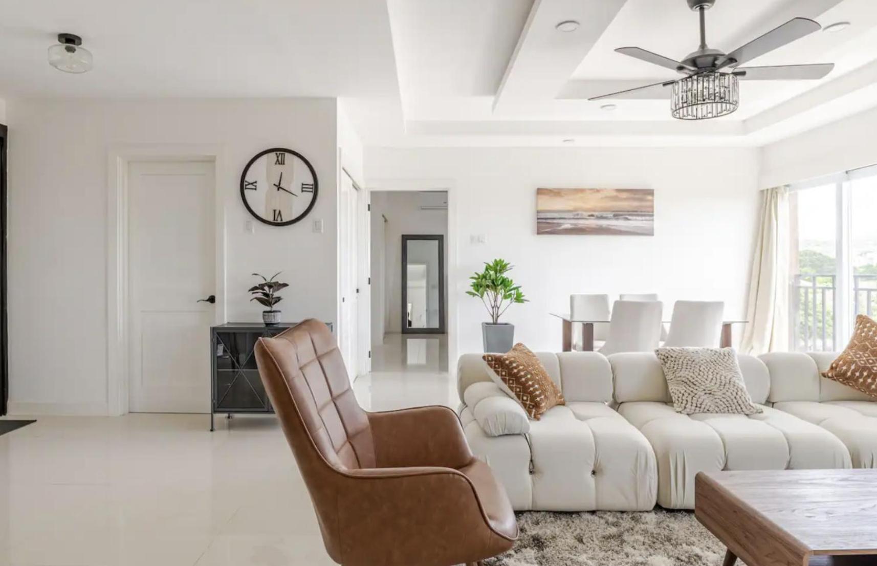 Luxe City Oasis 2Br With Rooftop Pool And Gym Kingston Bagian luar foto